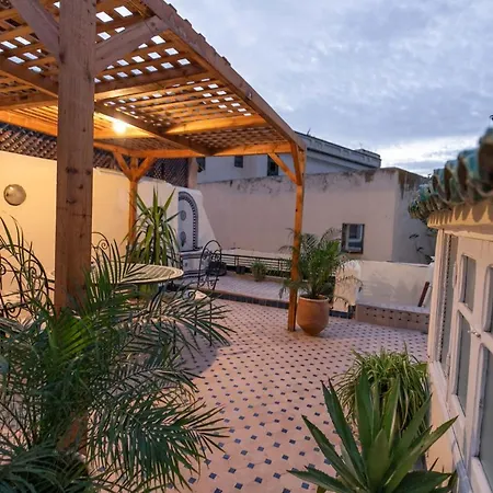 Riad Avec Terrasse Privee Et Piscine Partagee A 300M Fes Exterior photo