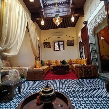 Riad Avec Terrasse Privee Et Piscine Partagee A 300M Fes Exterior photo