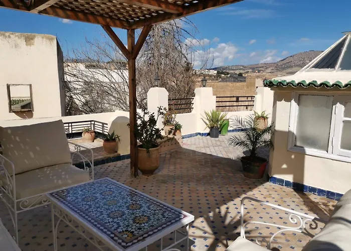 Riad Avec Terrasse Privee Et Piscine Partagee A 300M